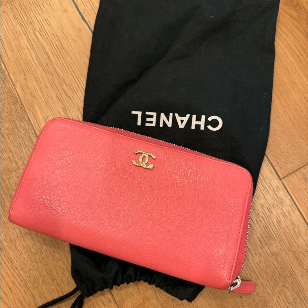 CHANEL Coral Leather Wallet